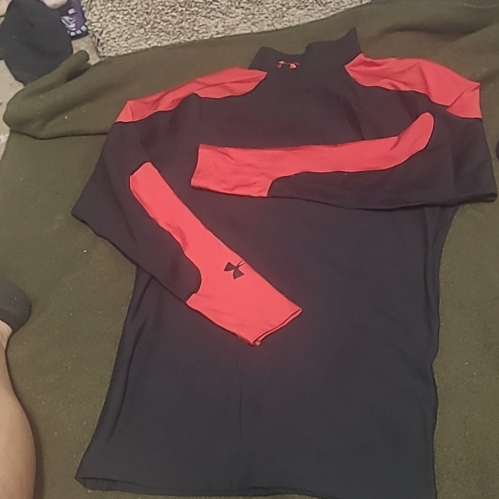 Long sleeve athletic wear